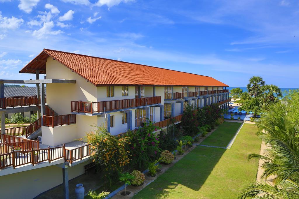 Marina Beach Passikudah Экстерьер фото